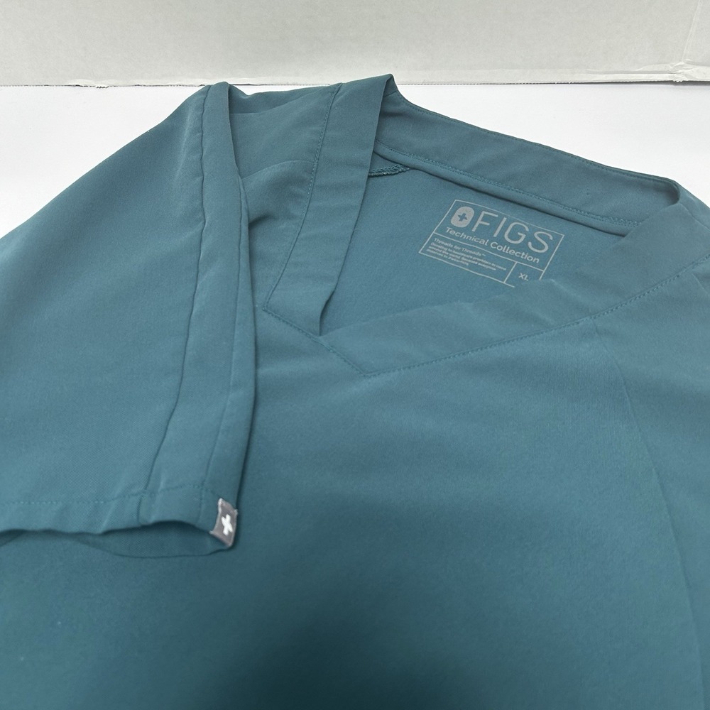 Figs Men's Teal Scrub Everton Raglan Top Pocket Size XL Style #M20SW1013 PO#1629